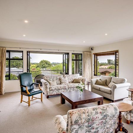 Busby Hill Villa - Havelock North Holiday Home Exterior foto